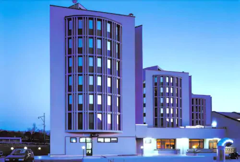 Classic Hotel Tulipano Терни Экстерьер фото