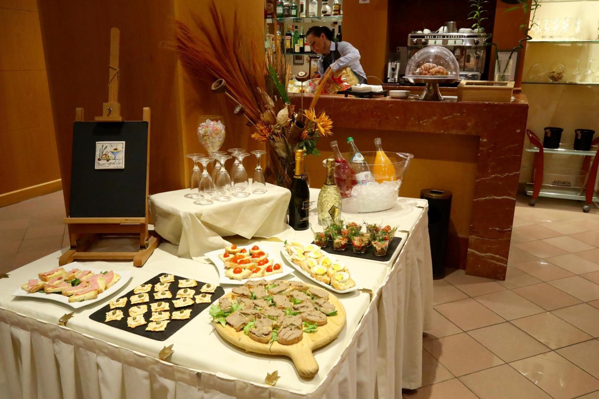 Classic Hotel Tulipano Терни Экстерьер фото