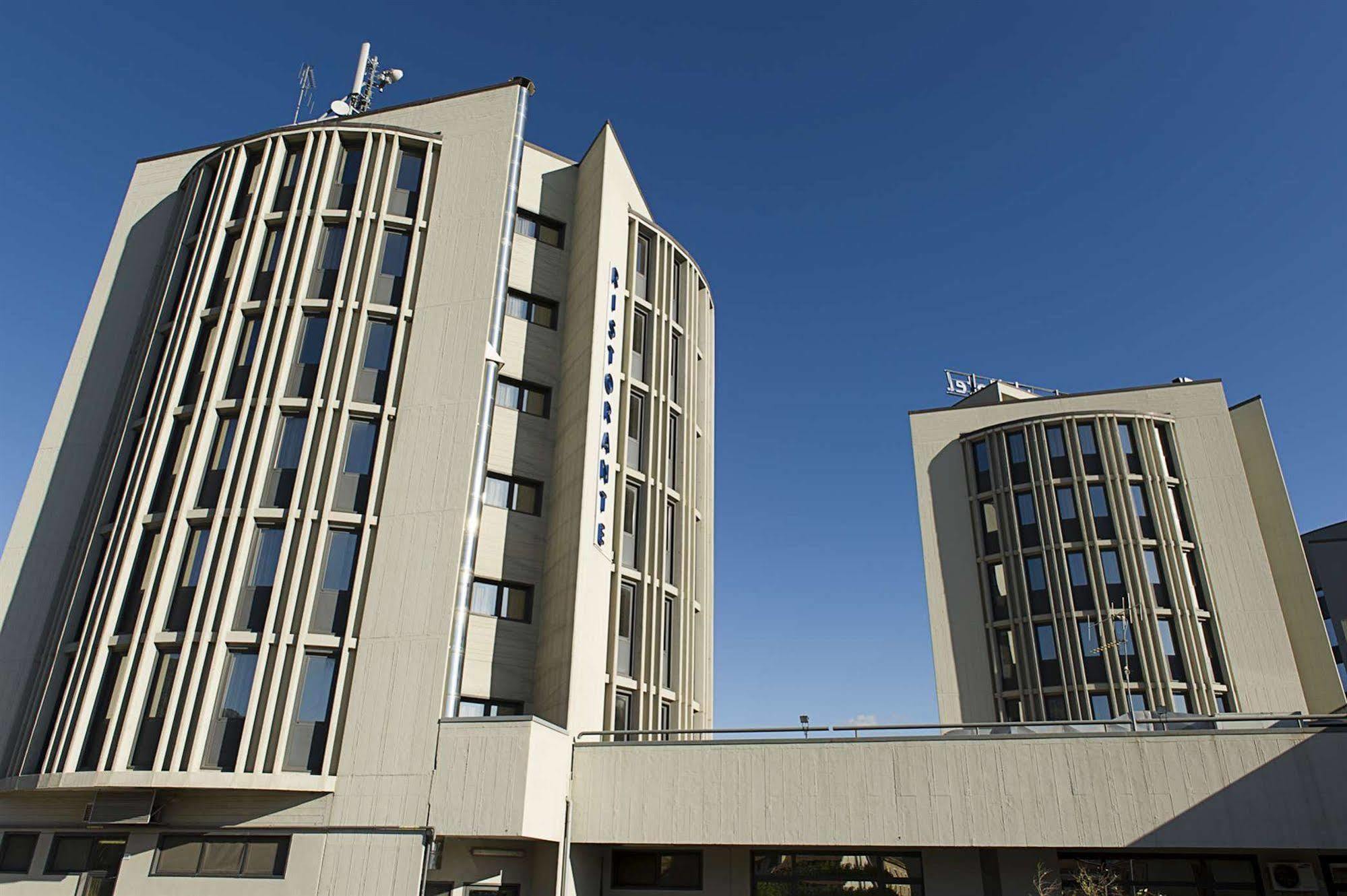 Classic Hotel Tulipano Терни Экстерьер фото
