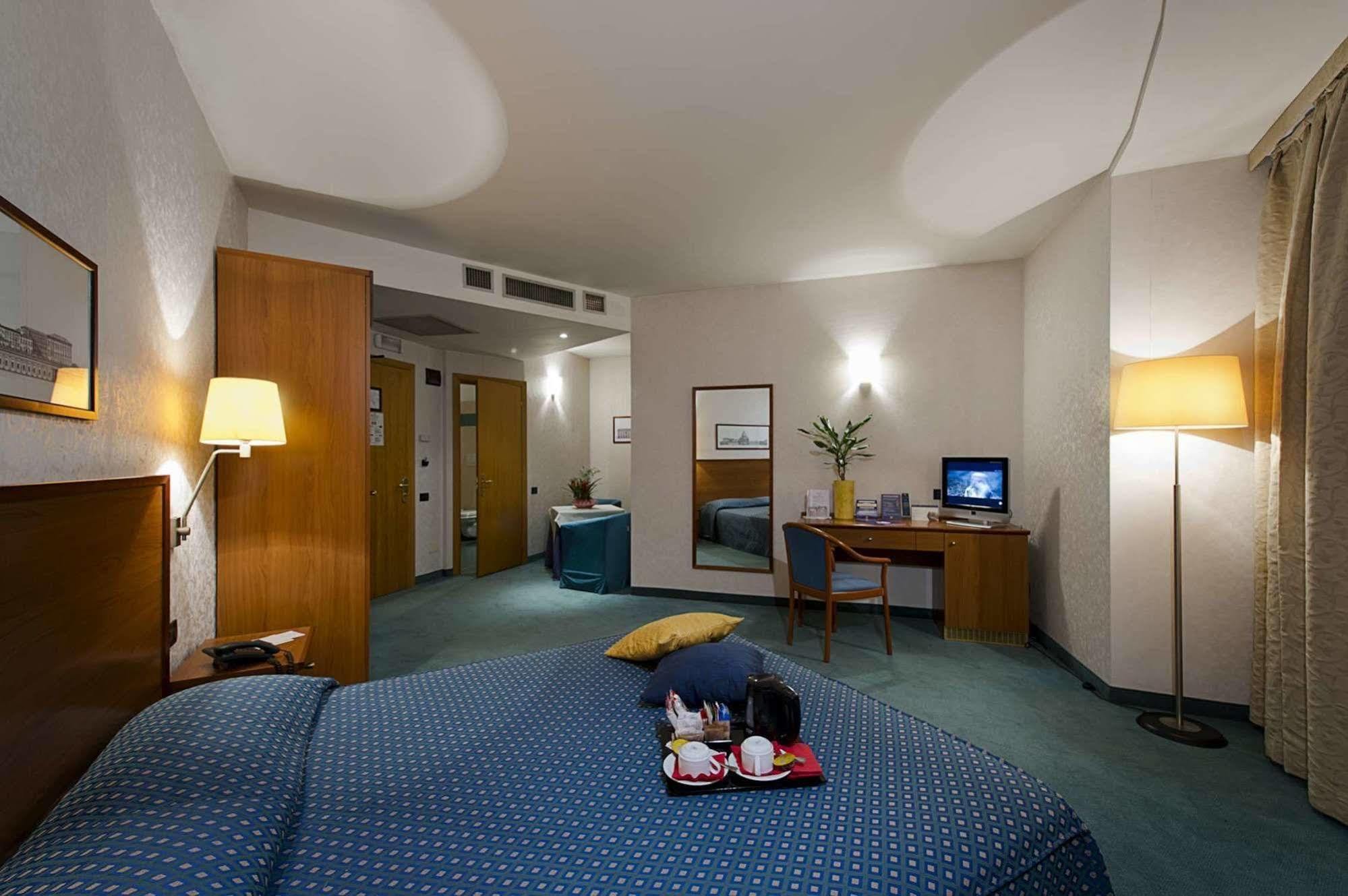Classic Hotel Tulipano Терни Экстерьер фото